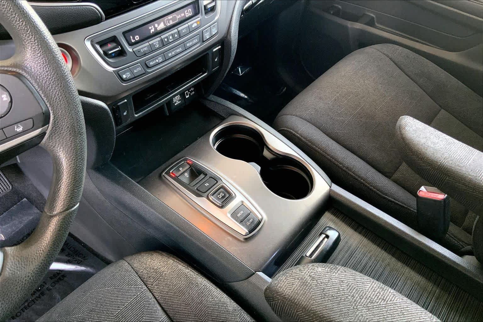 Used 2022 Honda Pilot Sport image 17