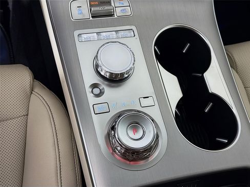 New 2026 Genesis GV70 2.5T Select AWD/4WD image 19
