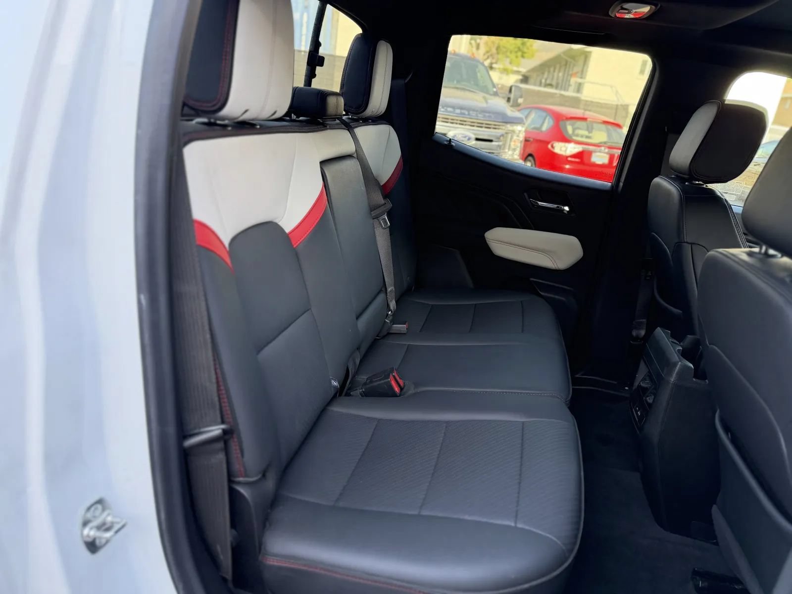 Used 2024 GMC Canyon AT4X AWD/4WD image 20