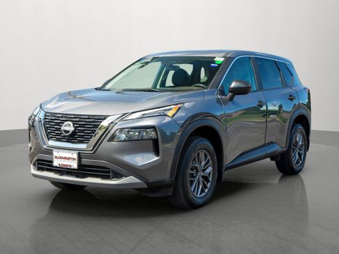 Used 2023 Nissan Rogue S AWD/4WD image 3