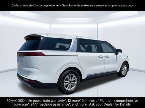 Certified 2024 Kia Carnival LX FWD image 6