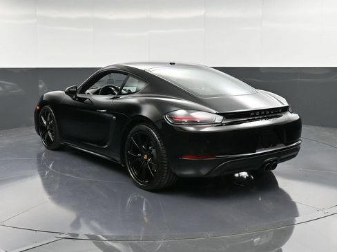 Used 2025 Porsche 718 Cayman image 3