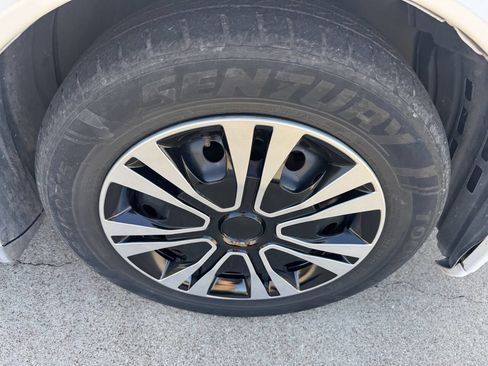 Used 2001 Toyota Celica GT image 24