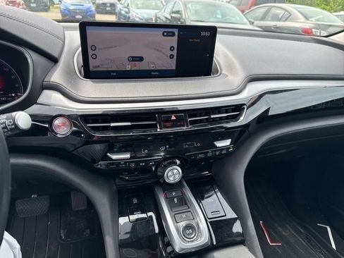 Used 2024 Acura MDX SH-AWD w/ Technology Package image 20