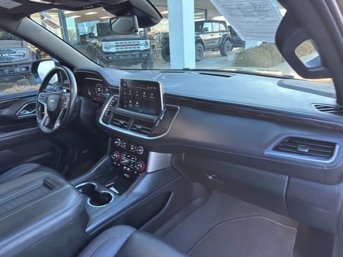 Used 2023 Chevrolet Suburban LT image 29