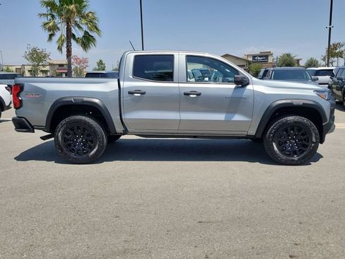 Used 2025 Chevrolet Colorado Trail Boss AWD/4WD image 35