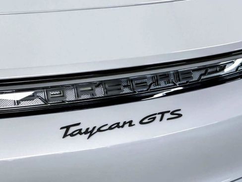 New 2025 Porsche Taycan GTS image 38