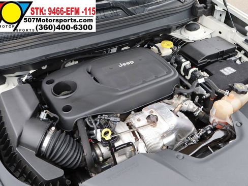 Used 2019 Jeep Cherokee Latitude Plus AWD/4WD image 22