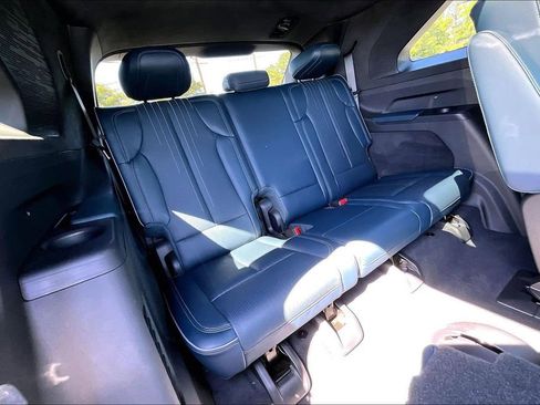 Certified 2025 Cadillac Escalade IQ Sport 2 w/ LPO, ONYX Package AWD/4WD image 26