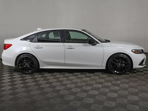 Used 2023 Honda Civic Sport image 15