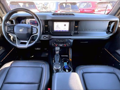 Used 2023 Ford Bronco Badlands image 21