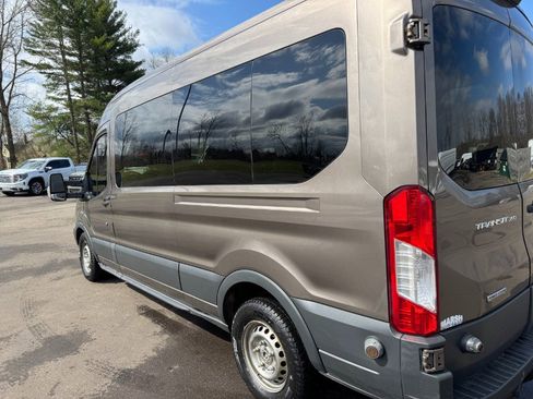 Used 2018 Ford Transit 350 XLT image 10