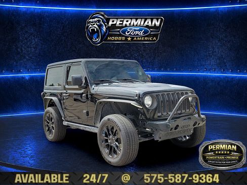 Used 2018 Jeep Wrangler Rubicon AWD/4WD image 6