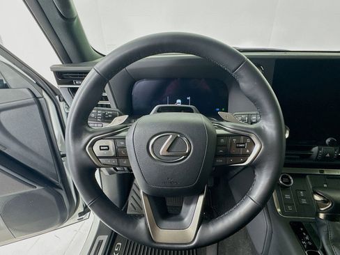 Used 2025 Lexus GX 550 w/ Accessory Package (2T) image 11