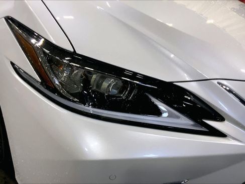 New 2025 Lexus ES 350 w/ Premium Package image 13