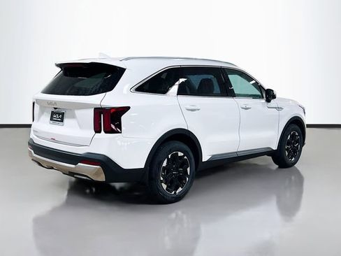 New 2026 Kia Sorento S image 7