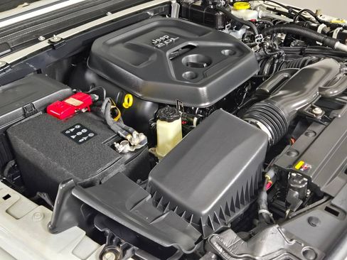Used 2021 Jeep Wrangler Unlimited Sahara AWD/4WD image 25