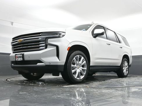 Used 2021 Chevrolet Tahoe High Country w/ Premium Package image 21