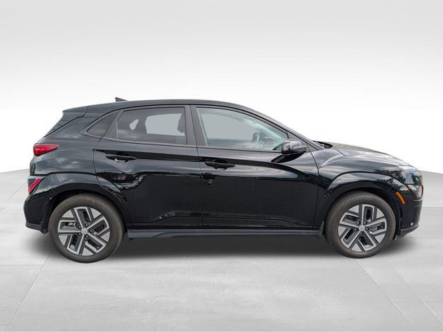 Used 2023 Hyundai Kona SE FWD image 8