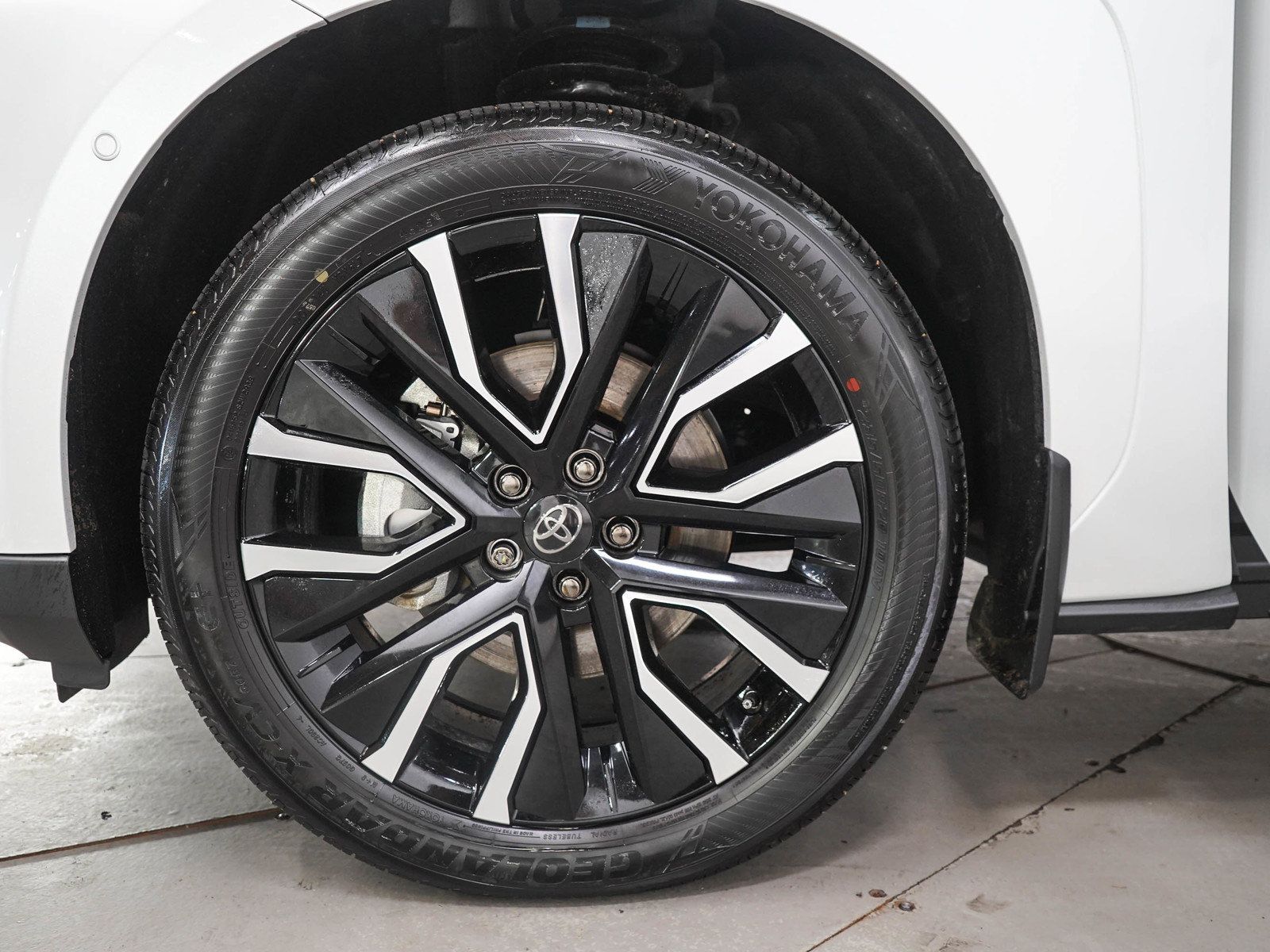 Certified 2026 Toyota bZ AWD/4WD image 30