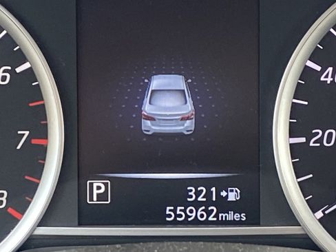 Used 2018 Nissan Sentra S image 11