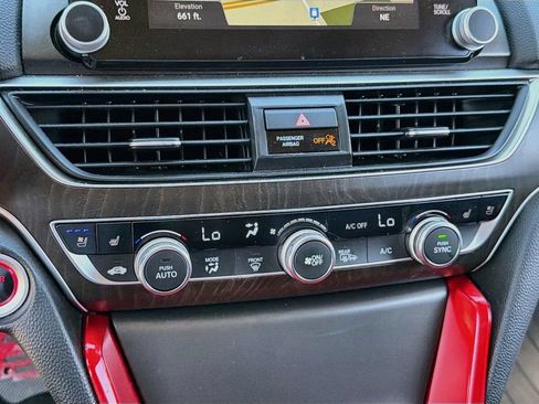 Used 2018 Honda Accord Touring image 23