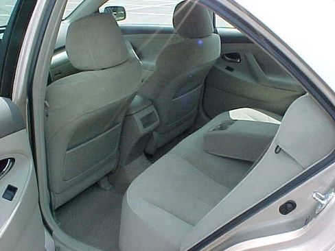 Used 2007 Toyota Camry LE FWD image 8