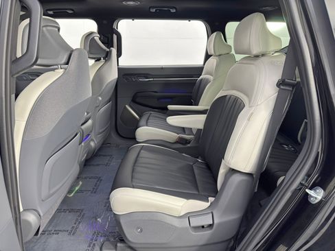 Used 2024 Kia EV9 GT-Line image 42