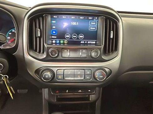Used 2022 Chevrolet Colorado LT RWD image 23