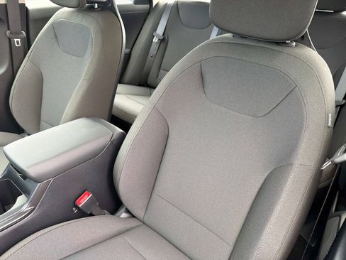 New 2026 Kia K4 FWD image 17