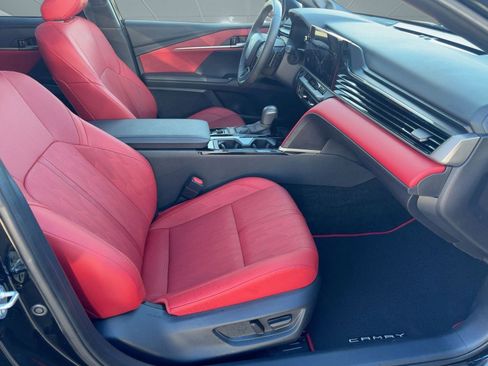 Used 2025 Toyota Camry XSE image 31