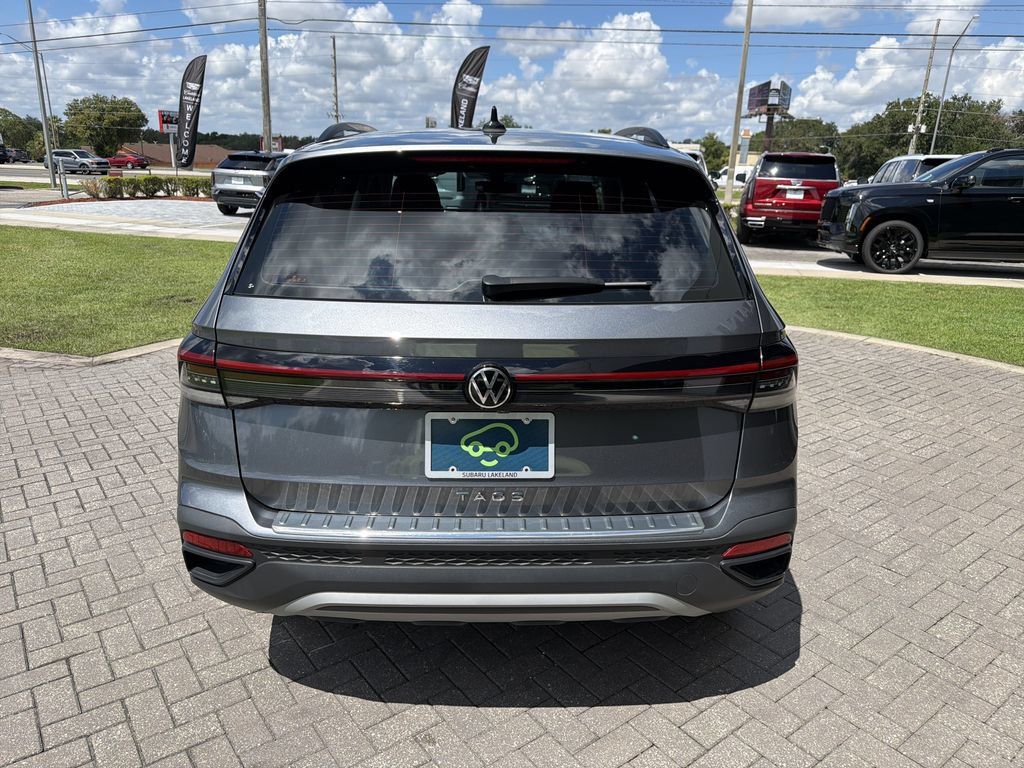 Used 2025 Volkswagen Taos S FWD image 5