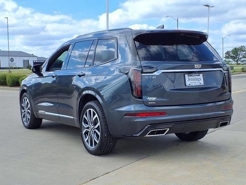 Used 2021 Cadillac XT6 Sport image 4