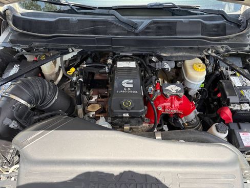 Used 2019 RAM 2500 Laramie w/ Night Edition AWD/4WD image 19