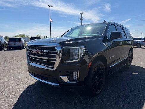Used 2023 GMC Yukon SLT w/ SLT Premium Package AWD/4WD image 11