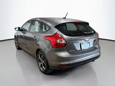 Used 2014 Ford Focus SE w/ Equipment Group 201A FWD image 8