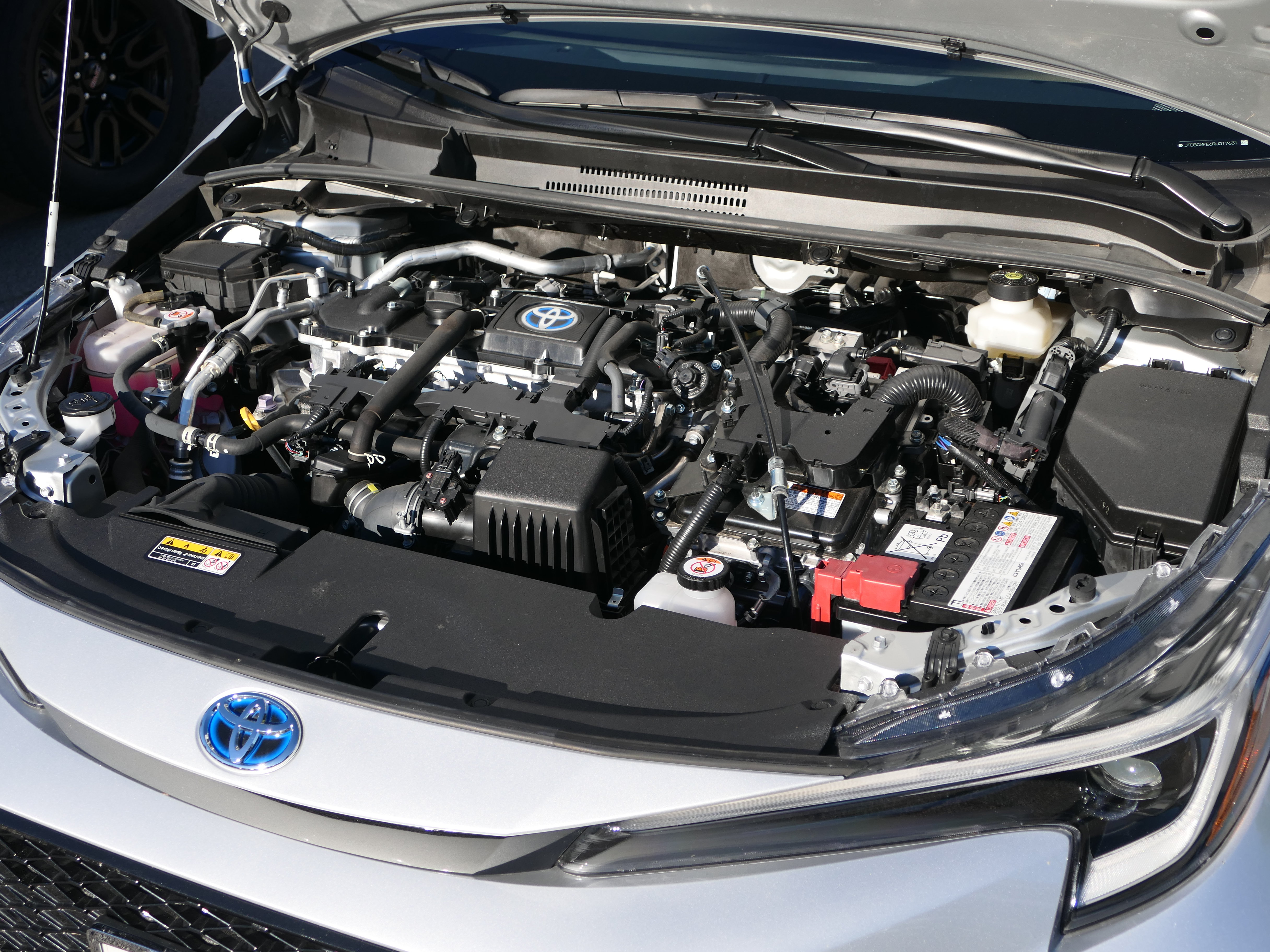 Used 2024 Toyota Corolla SE w/ SE Package FWD image 28