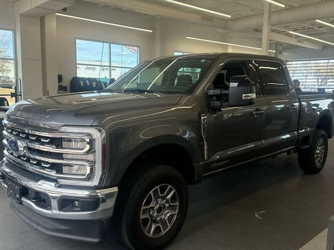 Used 2024 Ford F250 Lariat image 2