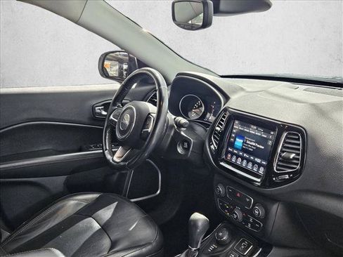 Used 2019 Jeep Compass Limited AWD/4WD image 9