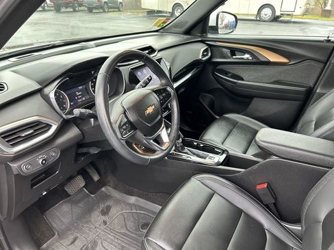 Used 2021 Chevrolet TrailBlazer ACTIV w/ Technology Package image 24