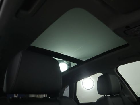 Certified 2025 Audi Q5 e Premium Plus w/ Premium Plus Package image 19