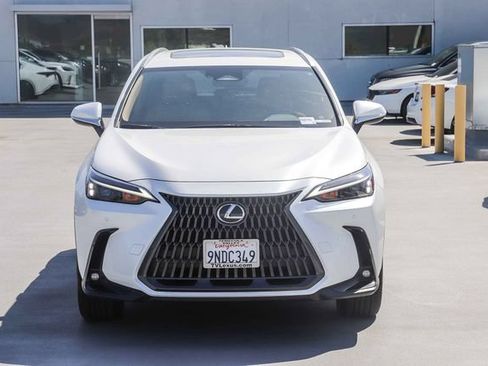 Used 2025 Lexus NX 250 FWD w/ Premium Package image 2