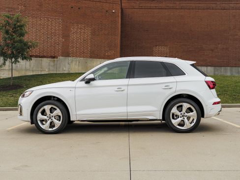 Certified 2024 Audi Q5 2.0T Prestige w/ Prestige Package AWD/4WD image 6