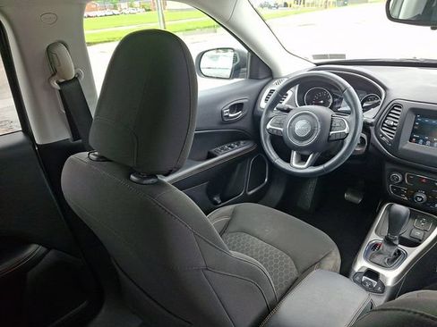 Used 2019 Jeep Compass Sport w/ Cold Weather Group AWD/4WD image 14