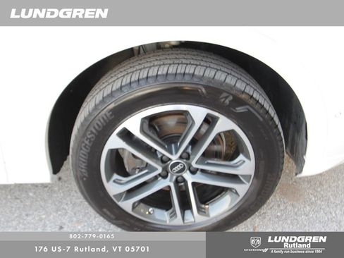Certified 2025 Audi Q5 Premium w/ Convenience Package AWD/4WD image 18