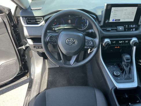 Used 2024 Toyota RAV4 LE AWD/4WD image 12
