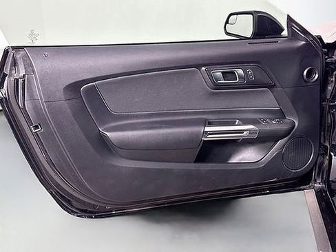 Used 2019 Ford Mustang Coupe image 14