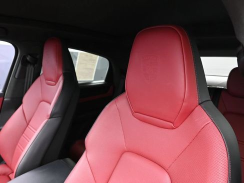 Certified 2025 Porsche Cayenne GTS AWD/4WD image 16