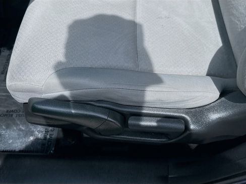 Used 2015 Honda CR-V LX image 15