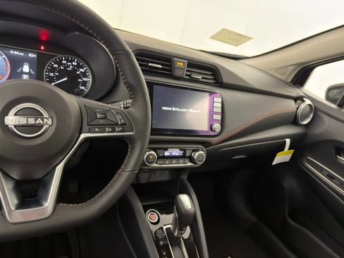 New 2025 Nissan Versa SR w/ Trunk Package FWD image 18
